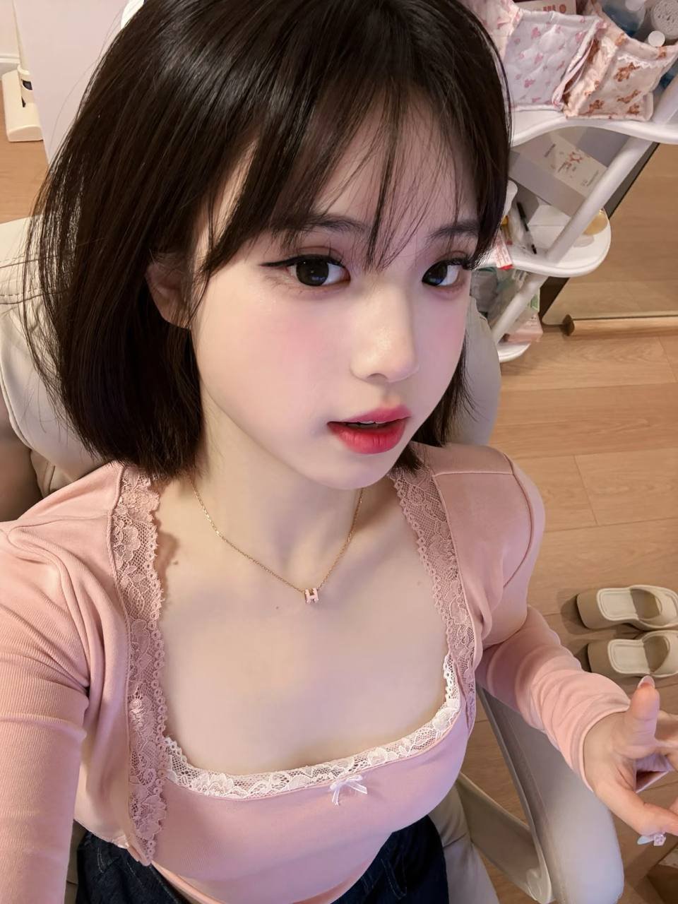 包养的心理动因：5步揭秘安全感缺失、情感模式与信任危机，避开关系崩溃陷阱