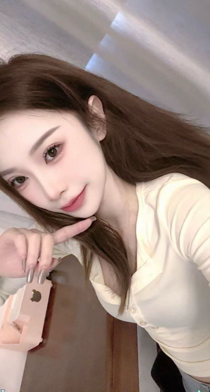 包养社会标签：从身边现象看复杂关系中的多重身份