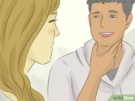 Step 6 Give her a compliment before asking to explain your feelings.