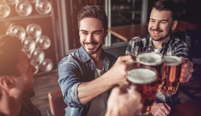 35款最具男子气概的饮品，揭秘它们的阳刚魅力与必知秘密